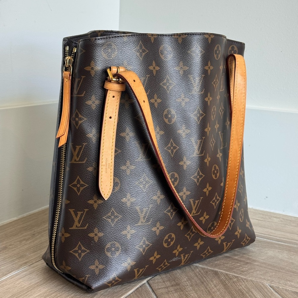 Louis Vuitton Classic Monogram Brown Tote - Picture 3 of 13
